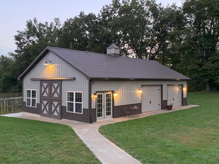 Mansea Metal pole barn package materials and construction