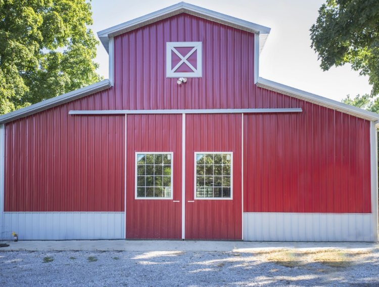 Mansea Metal Midwestern Buildings pole barn exterior